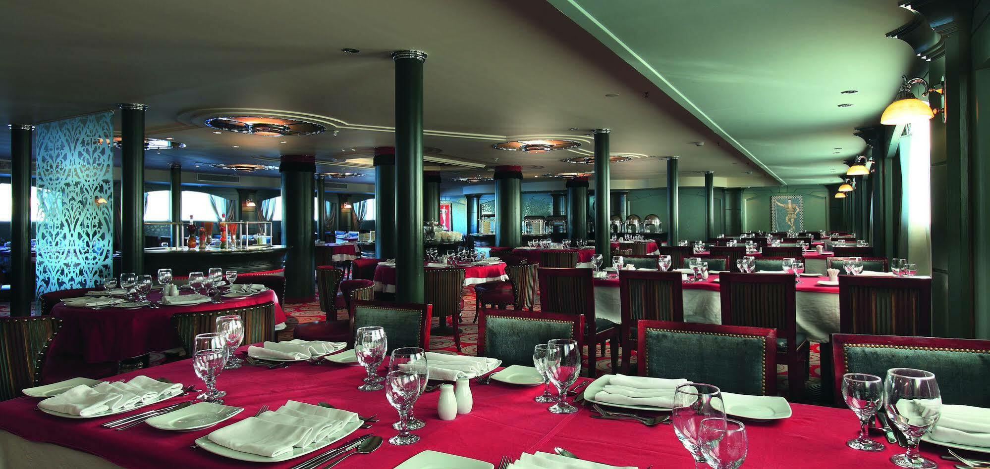 Movenpick Ms Hamees Hotel Qena Exterior photo