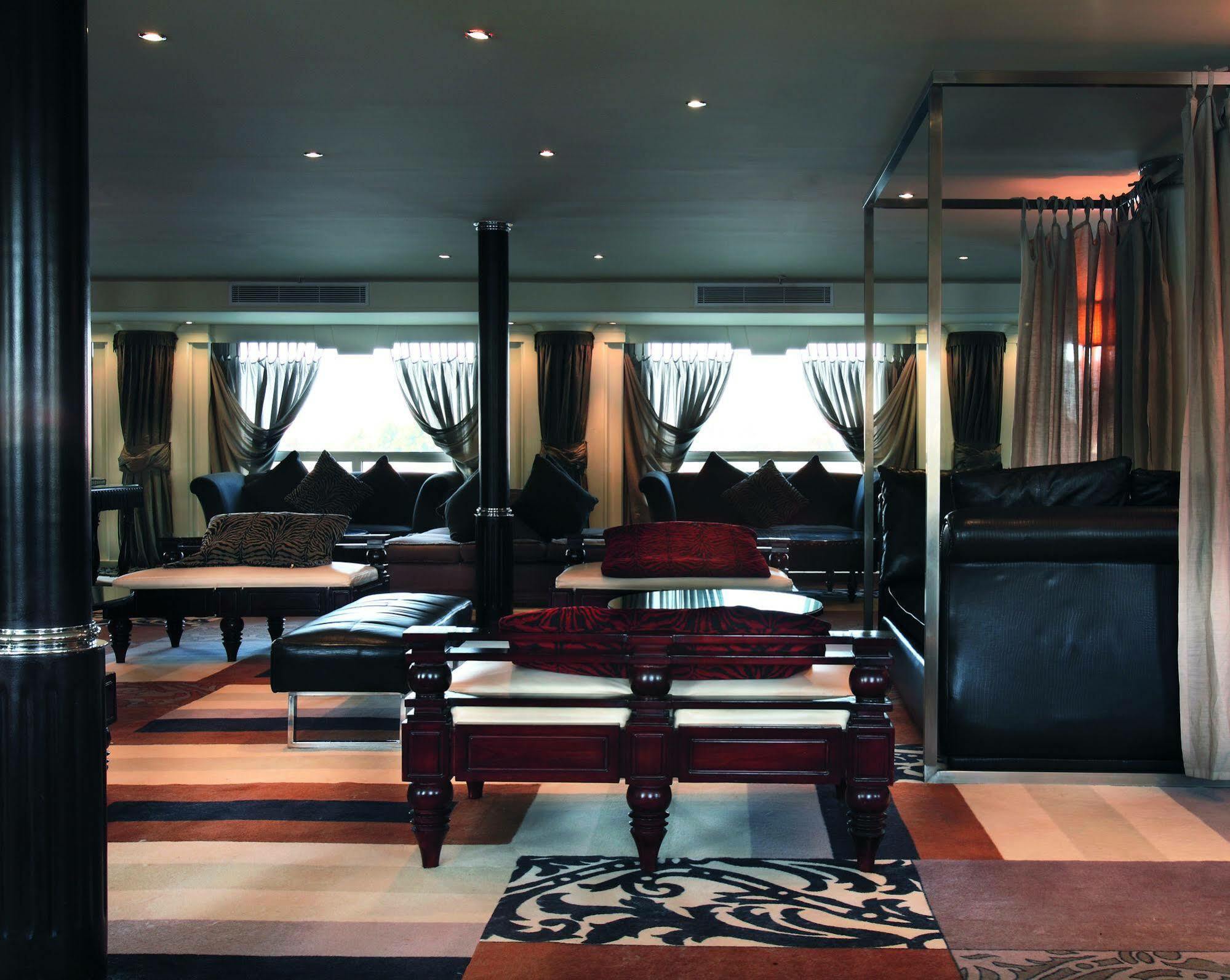 Movenpick Ms Hamees Hotel Qena Exterior photo