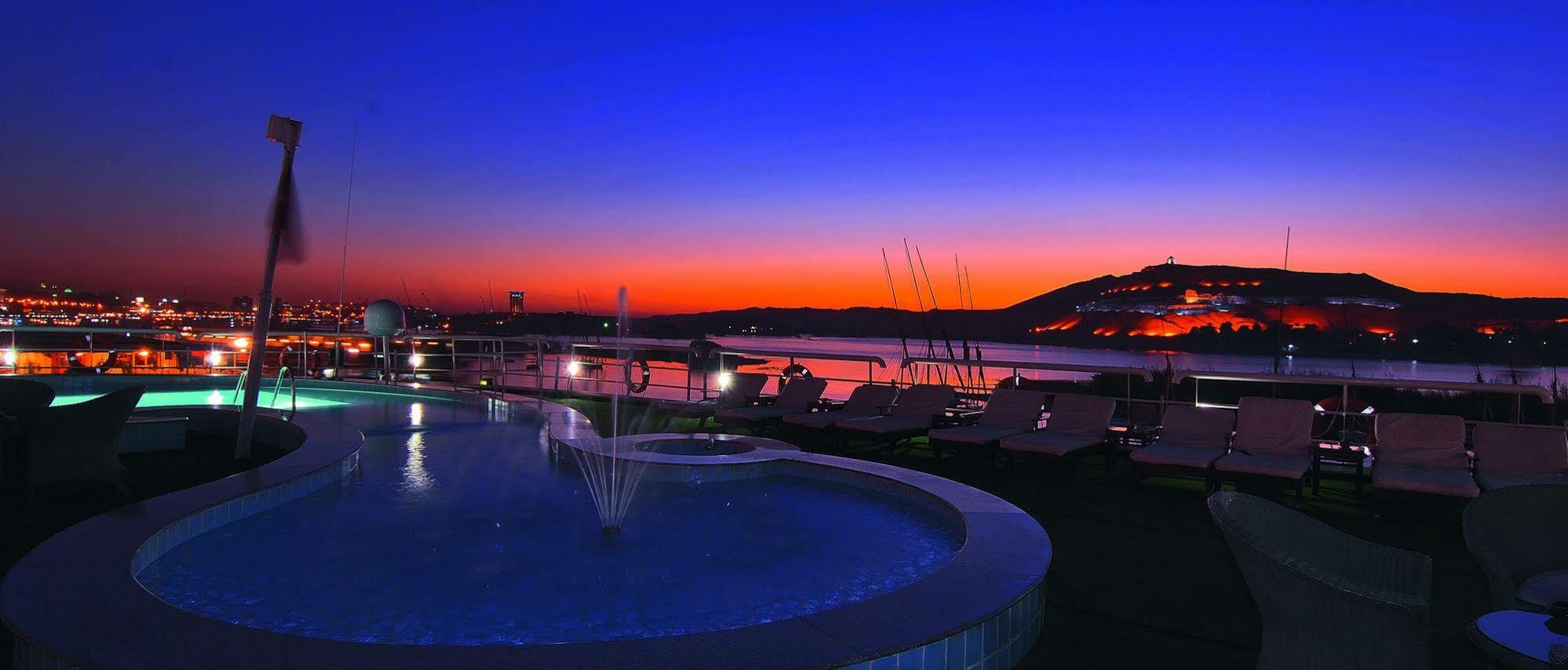Movenpick Ms Hamees Hotel Qena Exterior photo